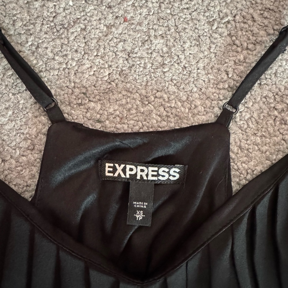 Express Top - Picture 2 of 4